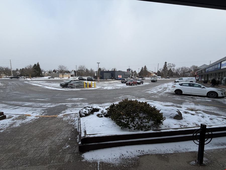 987 Gordon Street, Guelph