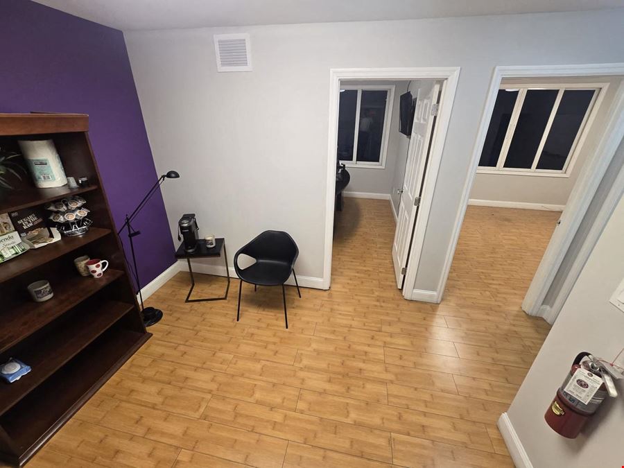 Office / Warehouse 2,628 SQFT
