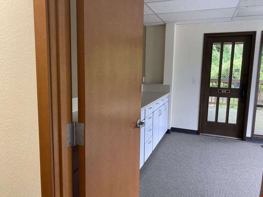  Lynnwood Cedar Valley Park Office Building