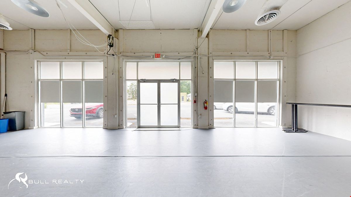 ±4,500 SF Theatre Special Use Space