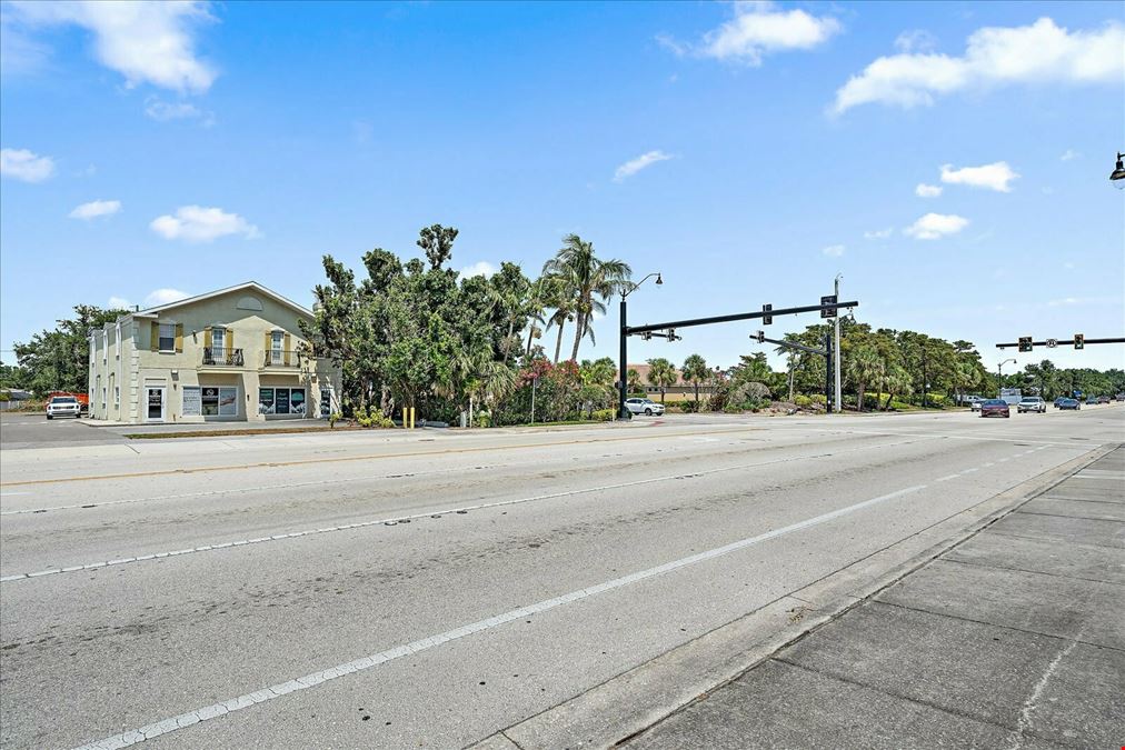 925 Tamiami Trl S Unit 101