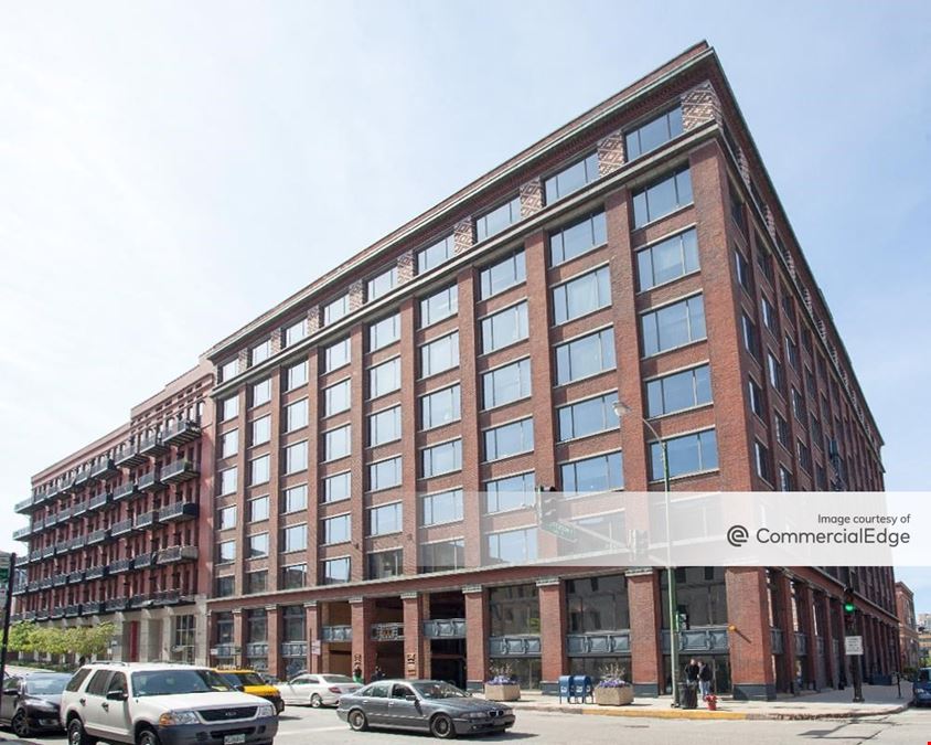 600 West Fulton Street