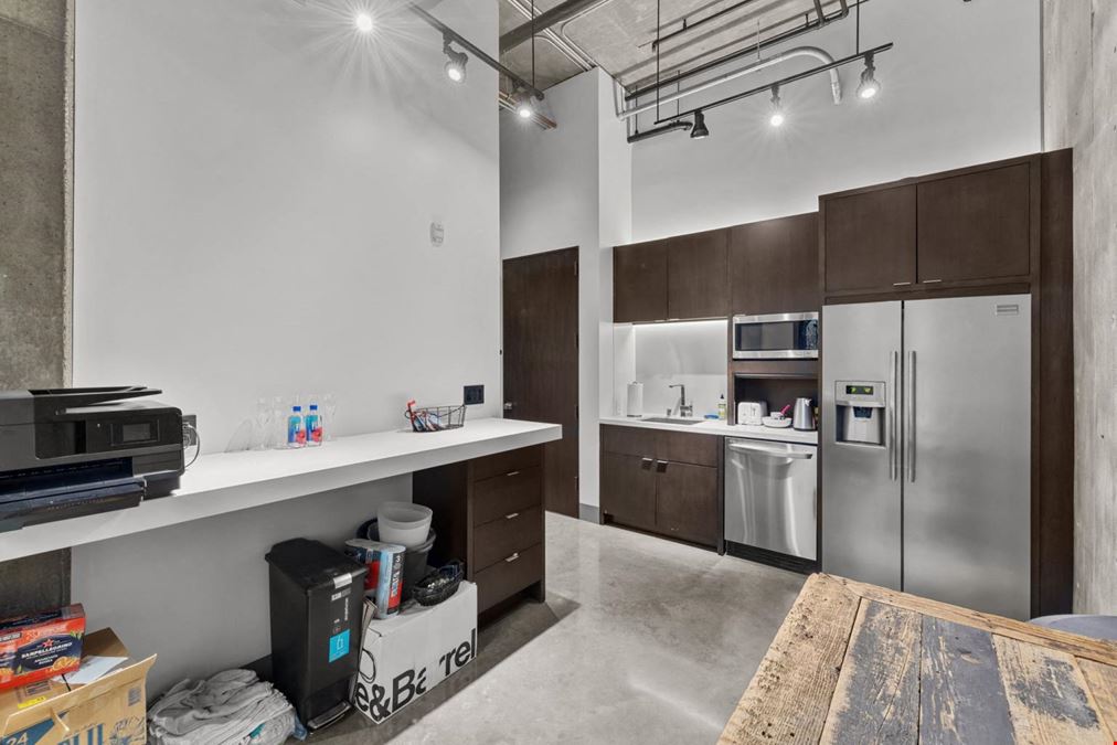 751 N Fairfax