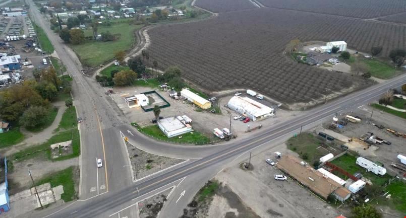 Prime Commercial Corner in Dos Palos