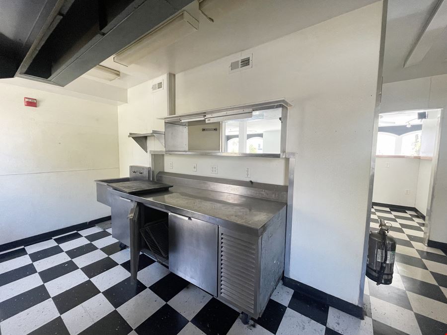 Prime Restaurant/Retail Space