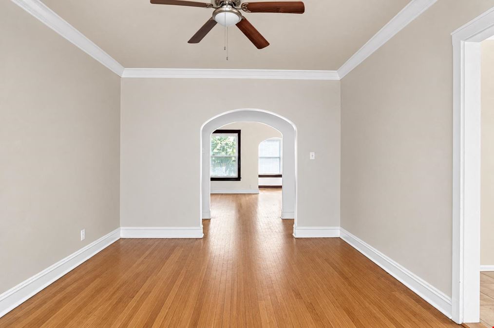 1528 E 74TH PL | 6 Unit Multifamily