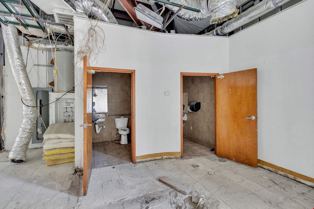 ±2,624 SF Medical/Retail Space
