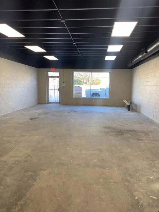 Robbs Lane Shopping Center