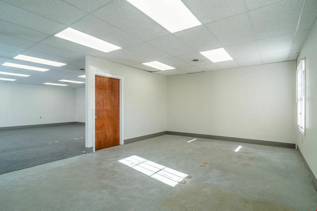 GREENBRIER OFFICE PARK | LEASE SPACE AVAILABLE