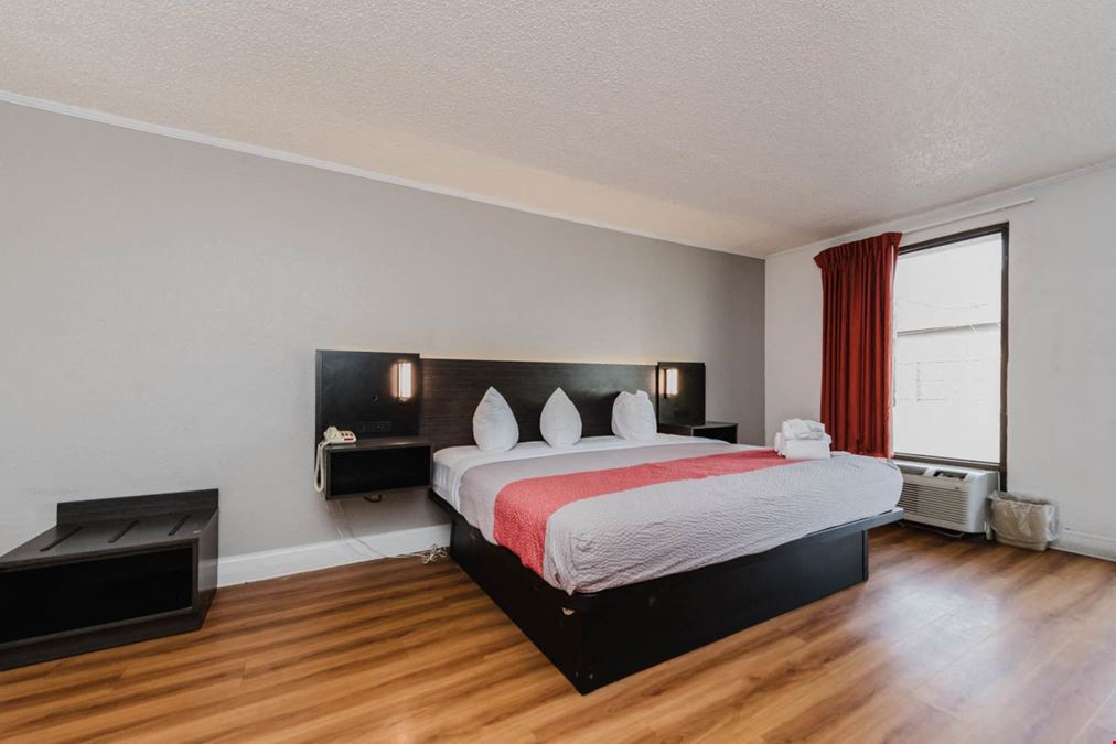Motel 6 + Studio 6