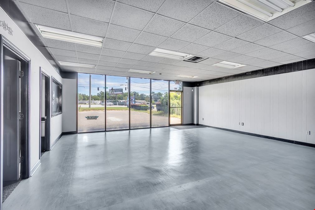 Retail/Warehouse Commercial Building