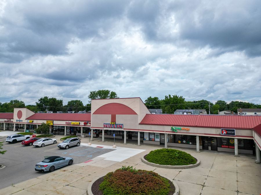 819-965 East Auburn Road