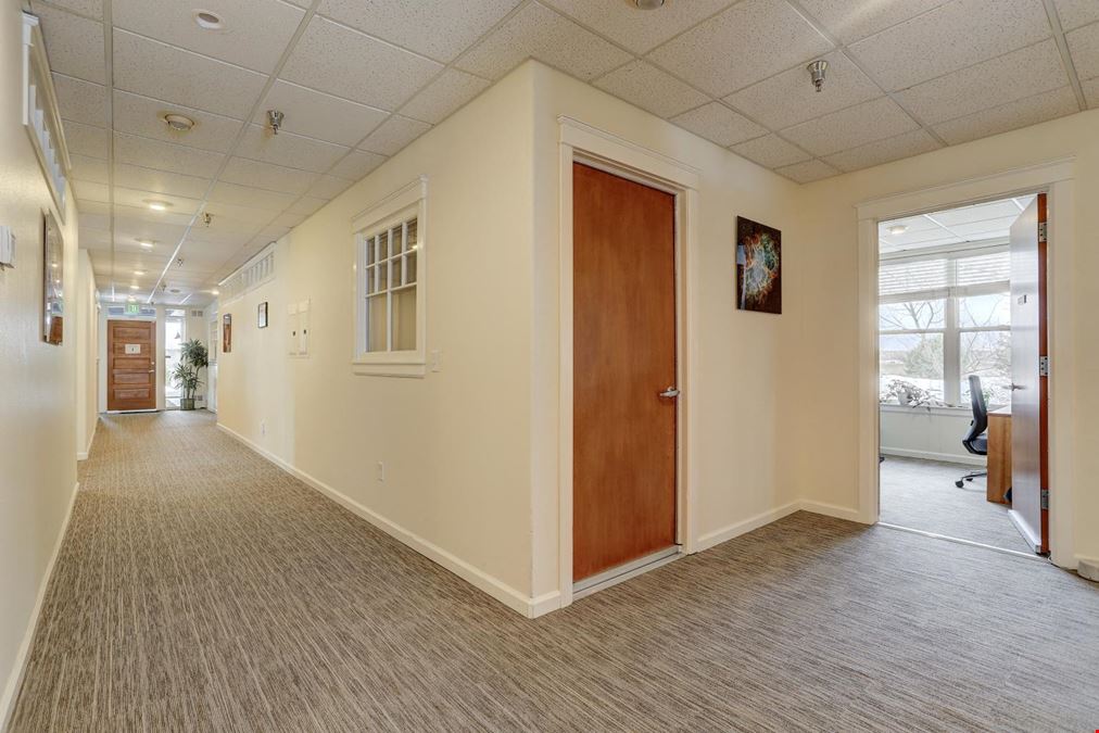 7102 LA Vista Pl #100