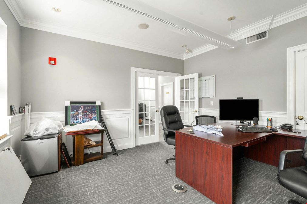 348A & 348B N Main St