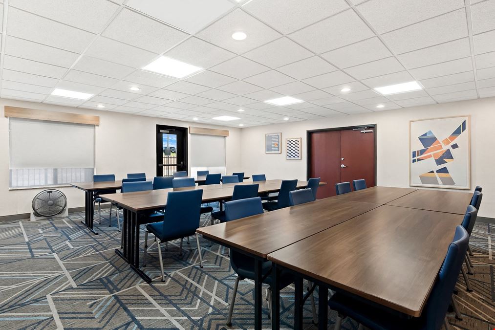 Holiday Inn Express & Suites Perry