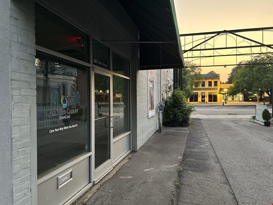 1,500 Square Feet in Downtown Aikens Bustling Core