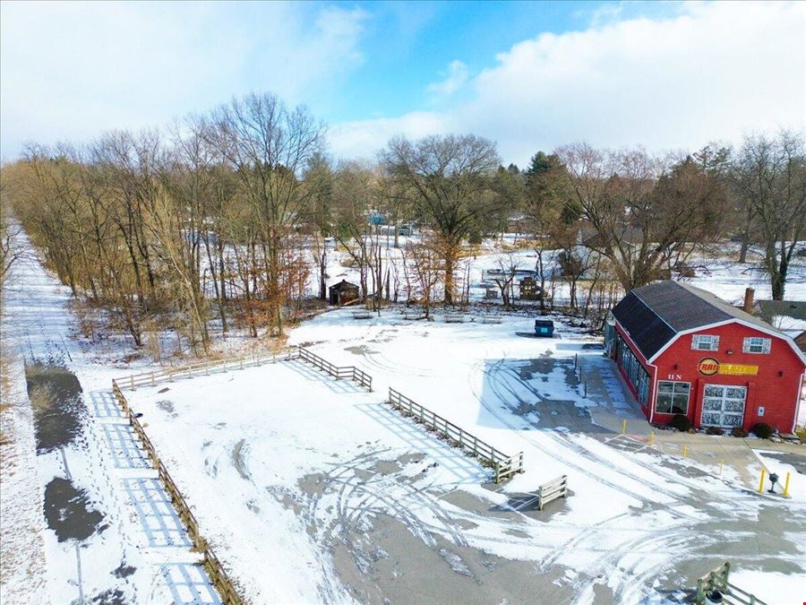 11 N Hobart Rd