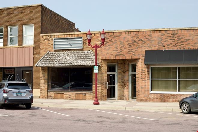 Preview of Retail space for Rent at 628 S Front St