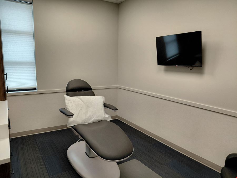 Medical Office Condo FOR SALE / LEASE