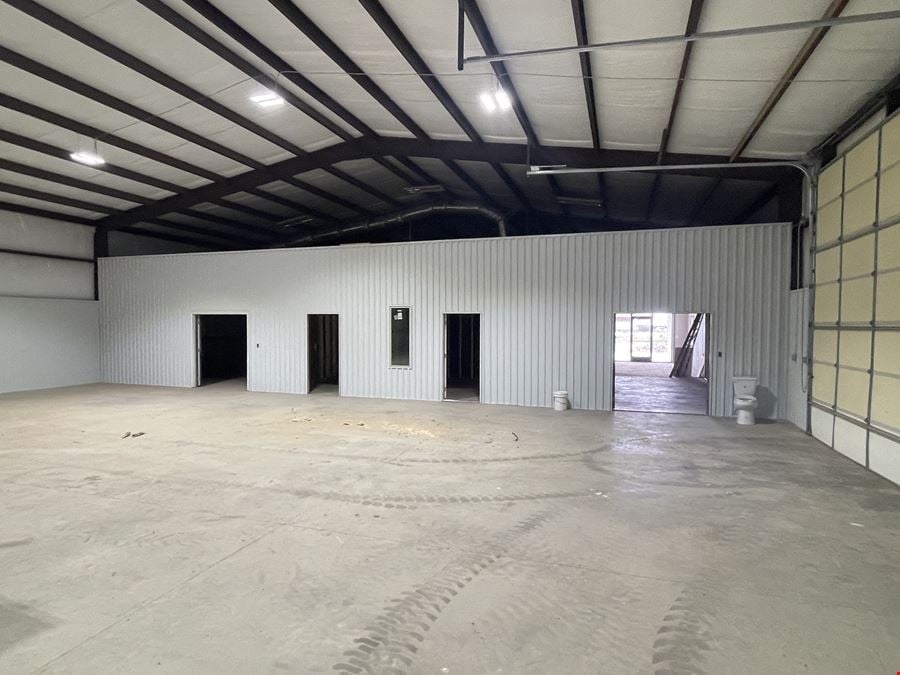 11616 U.S. 87 FOR LEASE 14,000 Sf Office Warehouse LOCATED on Future Port to Plains US HWY 87 Frontage!