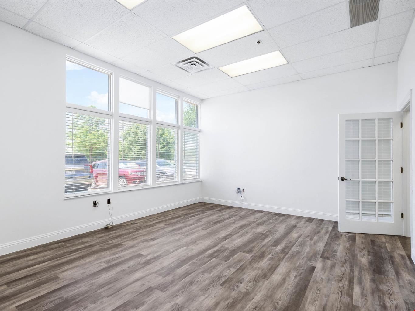 425 E Southlake Blvd
