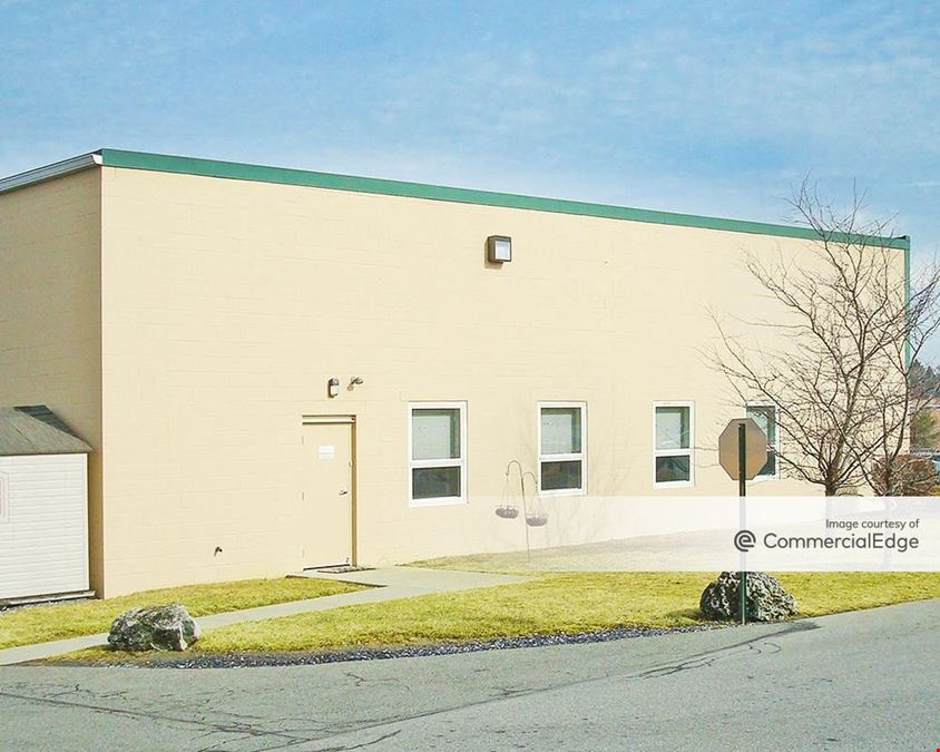 Green Hills Commerce Center