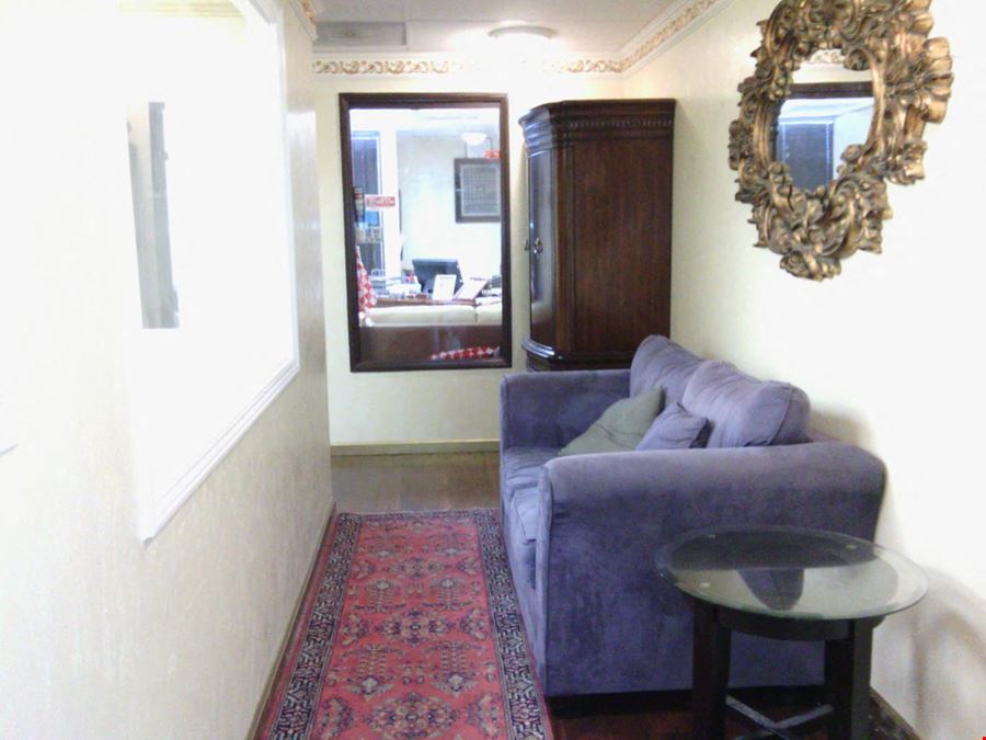 2667 Camino del Rio South
