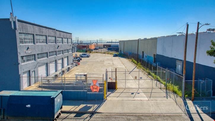 ±43,165 SF on ±1.863 Acres I Cross-Dock 43 Dock-High Positions (36 EOD Levelers) & 6 Grade-Level Doors