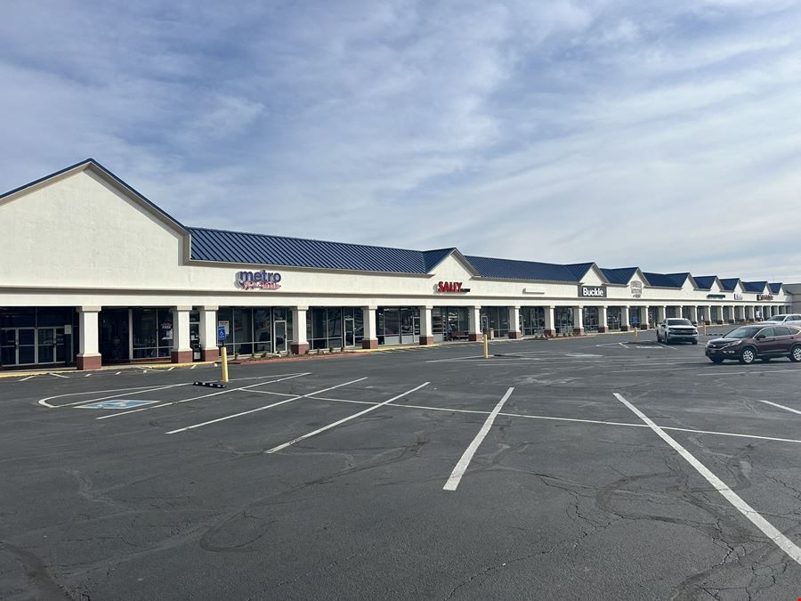 2101 N 14th St - Ponca Plaza - Retail
