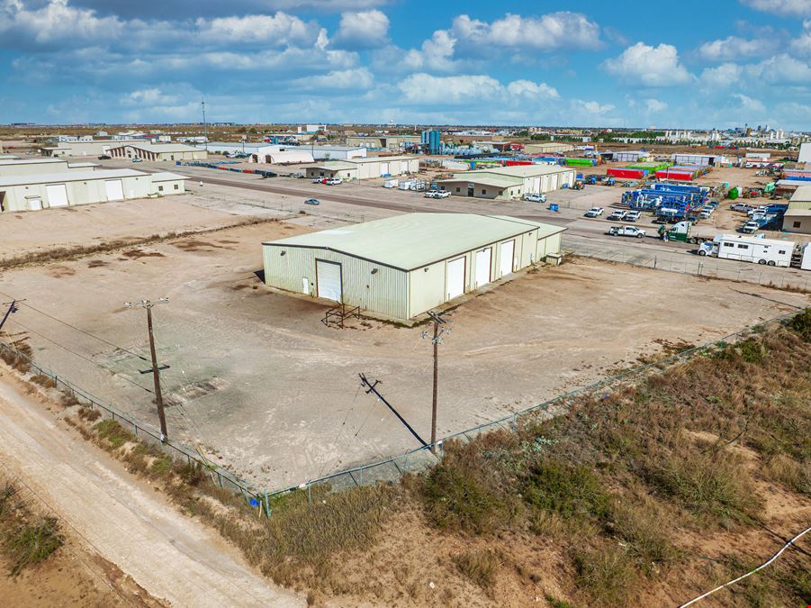 Crane Served Industrial Facility on 1.94 Acres