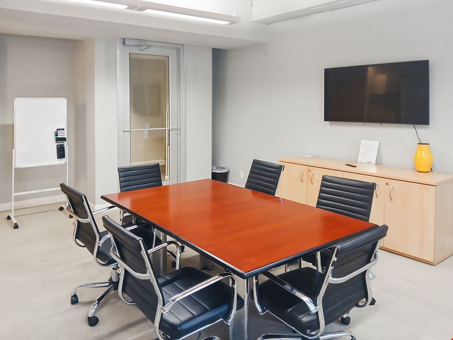 Regus - Jackson - East Capitol St