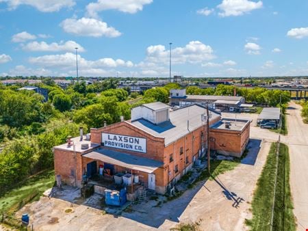 Preview of Industrial space for Sale at 264 W Lachapelle