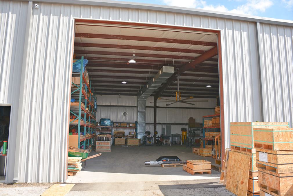 3,000 SF Office/Warehouse For Lease