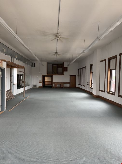 202 South Broadway Avenue