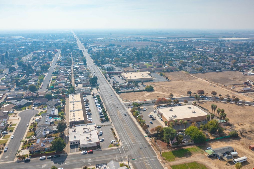 Park Village West Shopping Center: Newly Remodeled & Move-In Ready