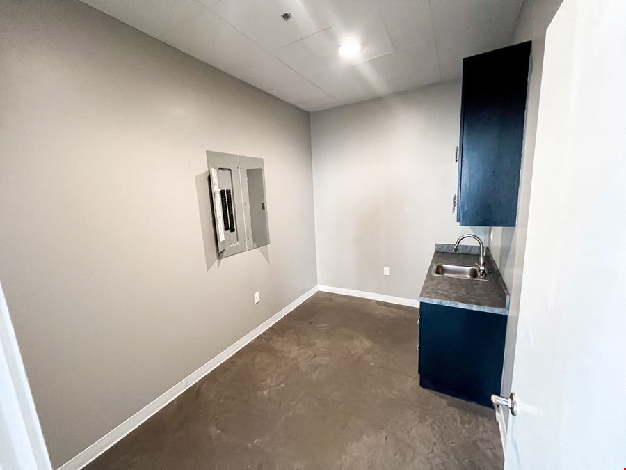100 N Main St, Ste 103