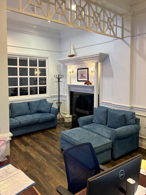 1207 W McDermott