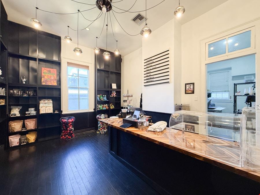 Turnkey Cafe on Magazine Street with Patio