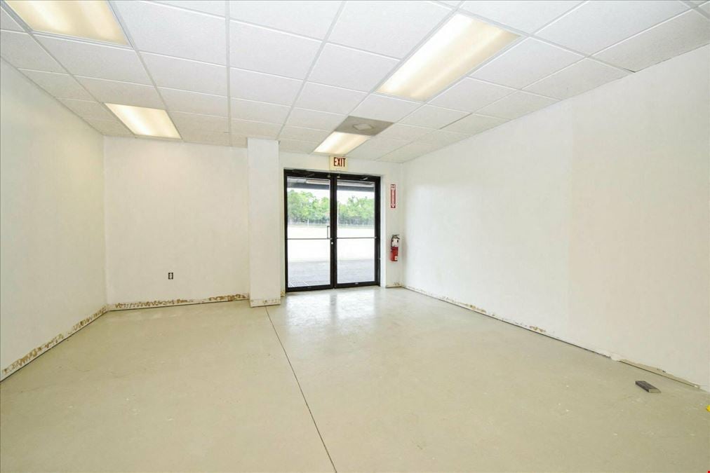 FOR LEASE