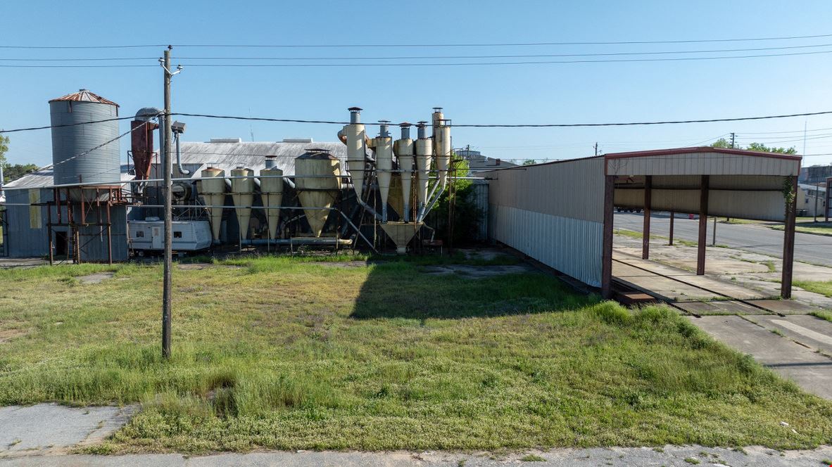 Hawkinsville, Georgia - Cotton Warehouses/Gin
