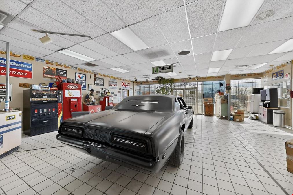 OWNER FINANCING AUTO WAREHOUSE WITH FF&E INCLUDED