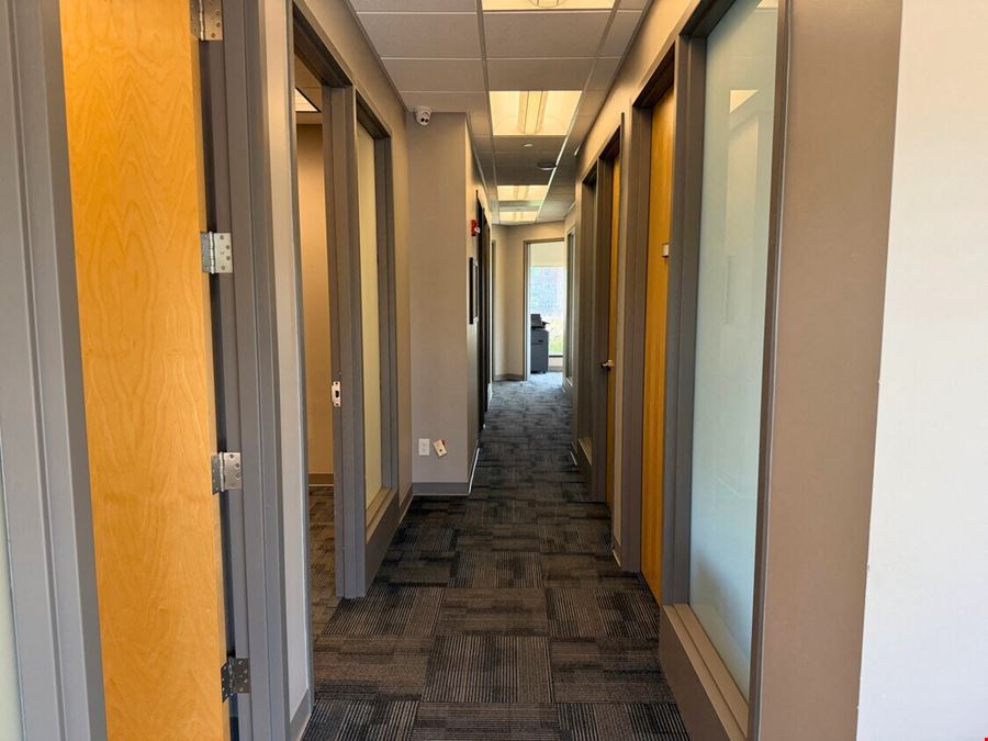 2990 N Perryville Rd - Rockford Business Center