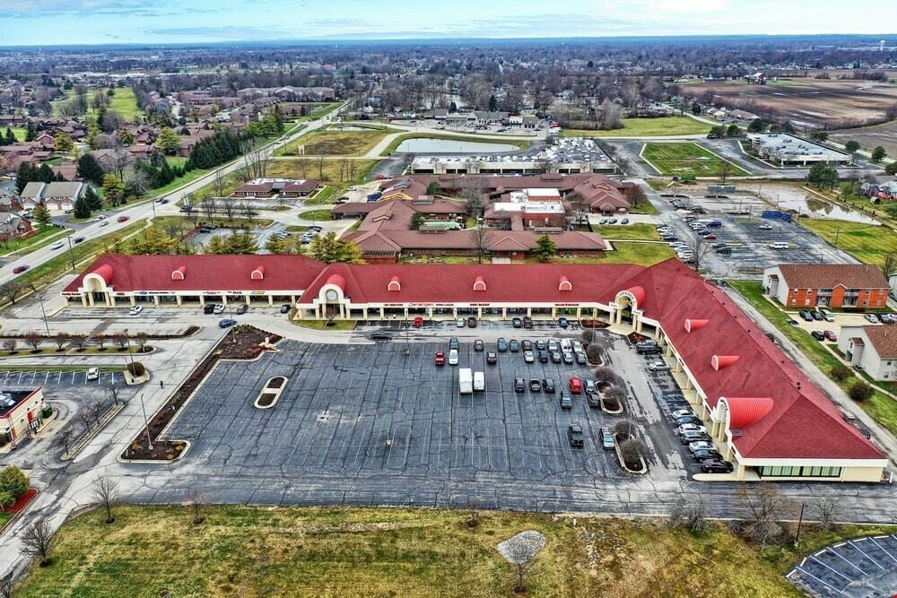 Vista Run Shopping Center For Lease