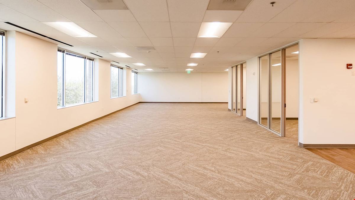 Amber Oaks Corporate Center - Building G