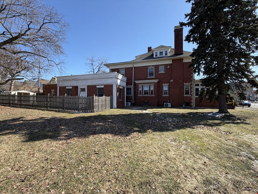 76 Humboldt Parkway