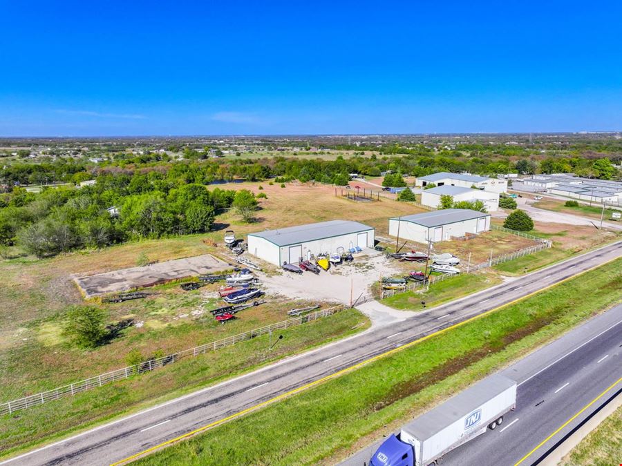 Warehouse for Lease on Interstate 30