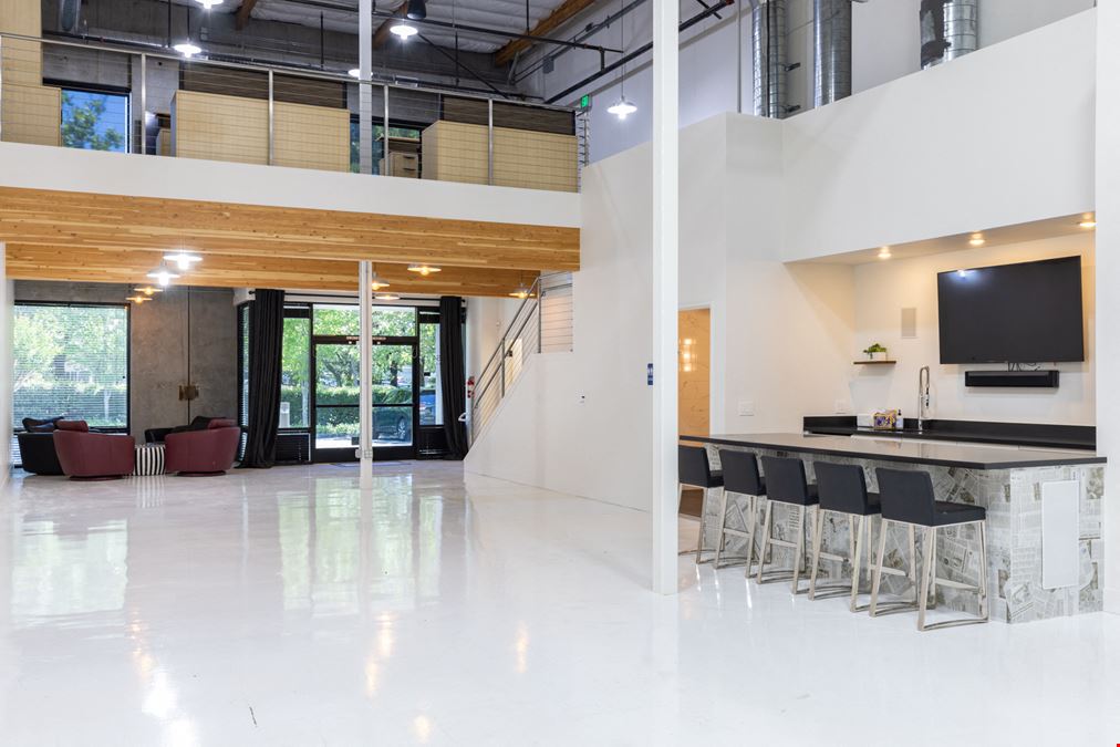 Modern, Class A Commercial Condo