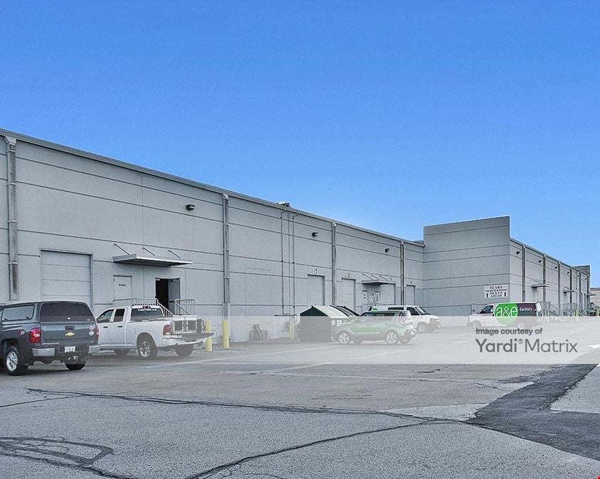 Gravois Bluffs Plaza - Commerce Center II