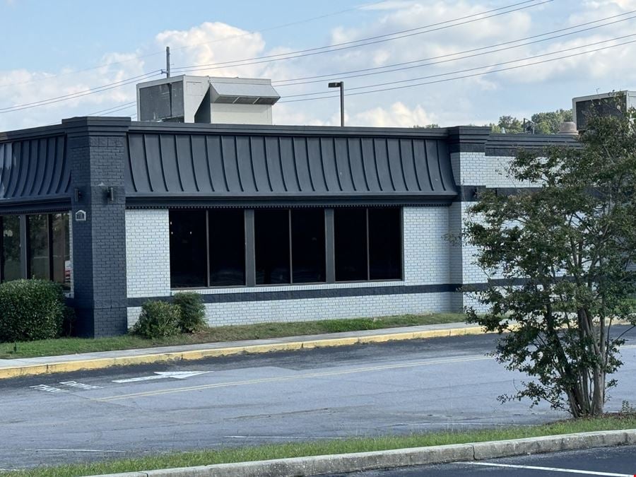 Restaurant w/ Drive-Thru