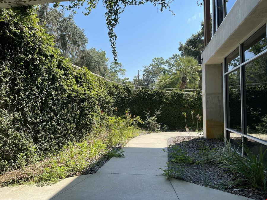 7600 NW 5th Place, Building C